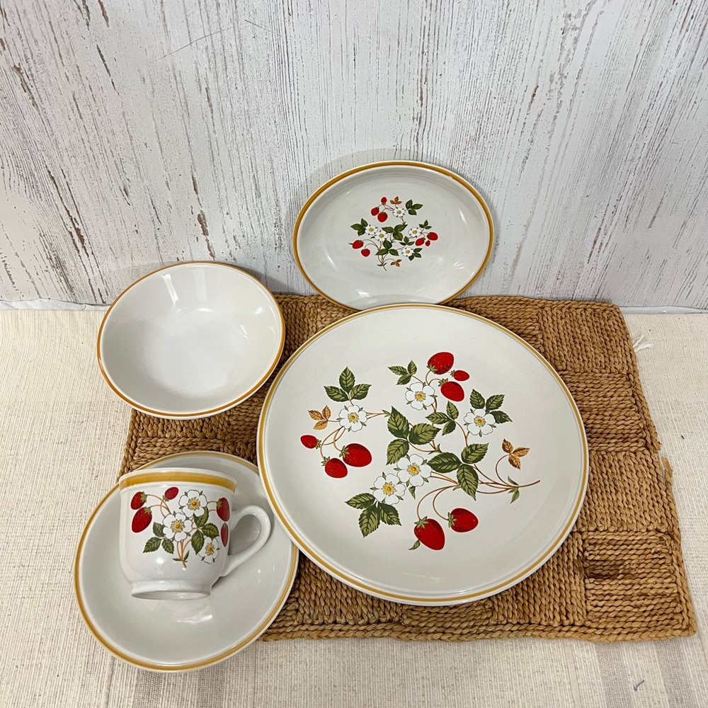 Vintage sheffield strawberries n cream dishes place setting plate bowl cup